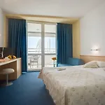 מלון Effect Grand Victoria