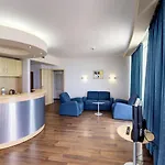 מלון Effect Grand Victoria