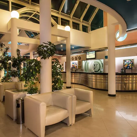 호텔 Effect Grand Victoria 4*