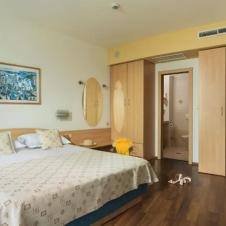 호텔 Effect Grand Victoria 4*