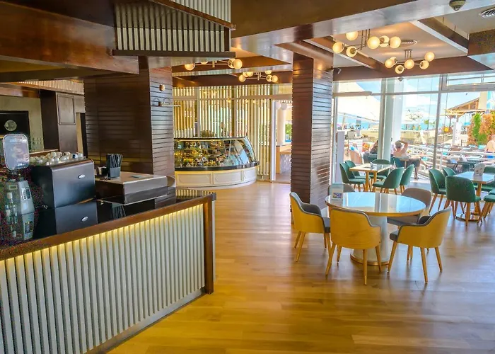 ホテル Effect Grand Victoria 4*