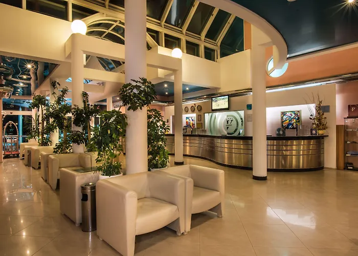 ホテル Effect Grand Victoria 4*