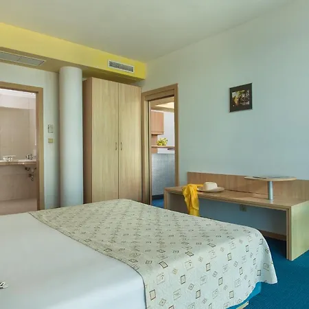 Hotel Effect Grand Victoria Sunny Beach