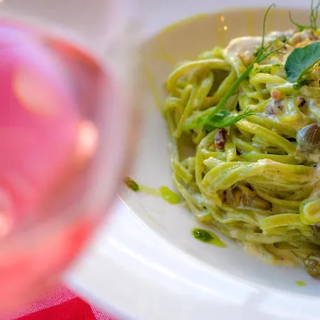 Hotell Effect Grand Victoria 4*