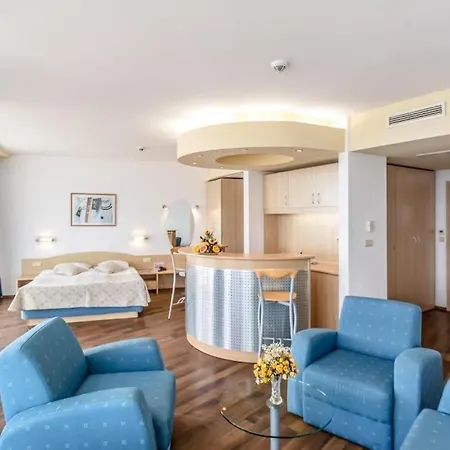 Hotel Effect Grand Victoria 4*