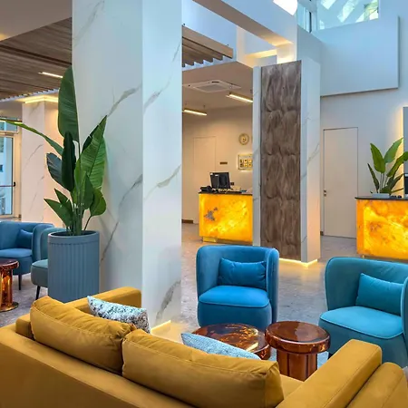 Effect Grand Victoria Hotell 4*