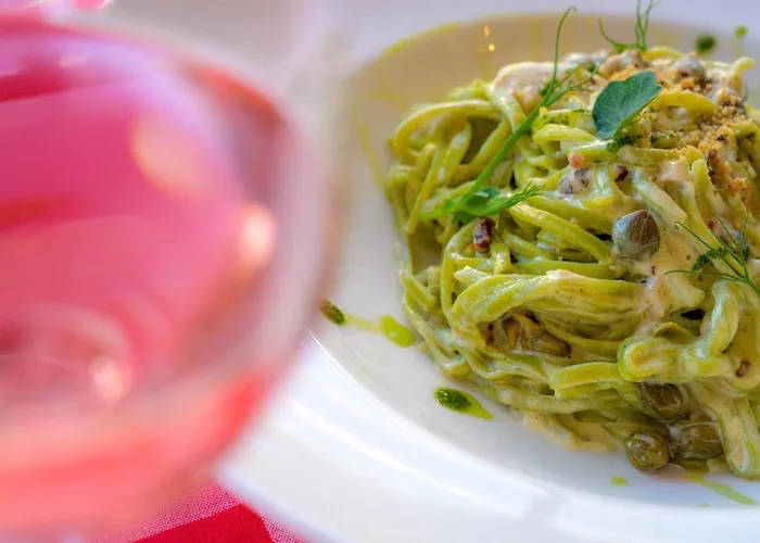 酒店 Effect Grand Victoria 4*