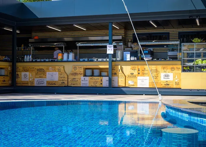 Effect Grand Victoria 酒店