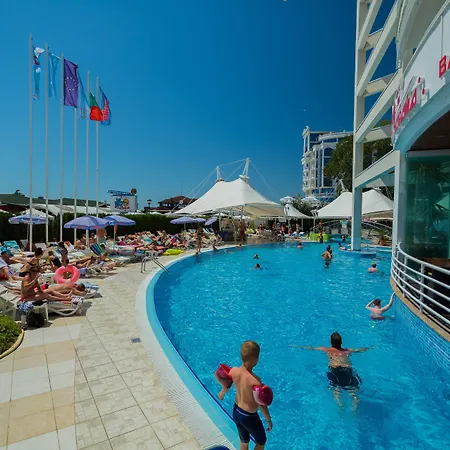 Effect Grand Victoria 阳光海滩