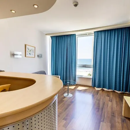 Effect Grand Victoria 4* Napospart