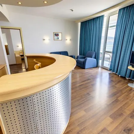 Effect Grand Victoria 4* Napospart