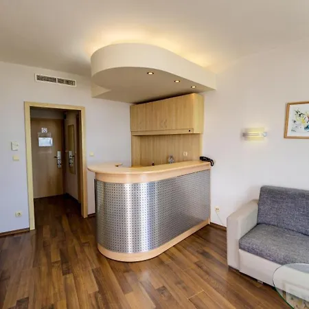 Effect Grand Victoria Napospart