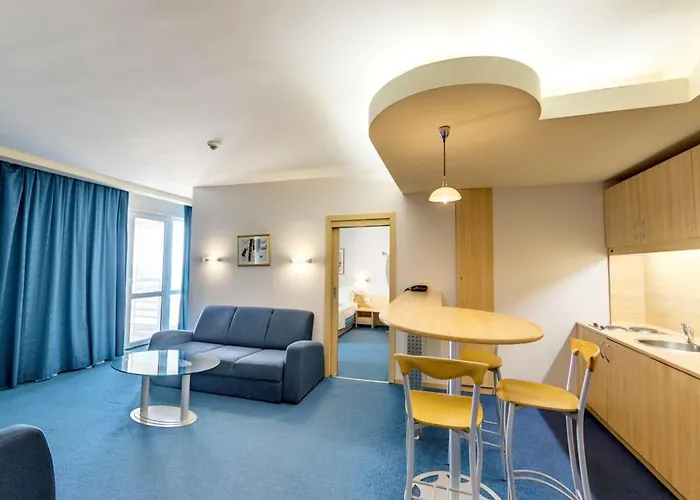 Effect Grand Victoria Hotel